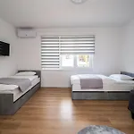 Bright 2bdr With Balcony - Free Parking Saraybosna