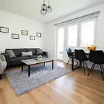 Daire Bright 2bdr With Balcony - Free Parking Saraybosna