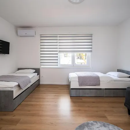 Bright 2bdr With Balcony - Free Parking Sarajevo